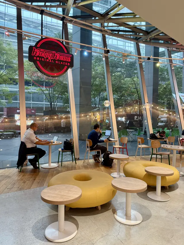 🍩 More Than Donuts: Chill & Work at Krispy Kreme Tokyo International Forum
