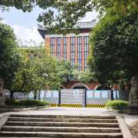 🎓 Hunan University — The Romance of Red Bricks and Sunshine 🌤