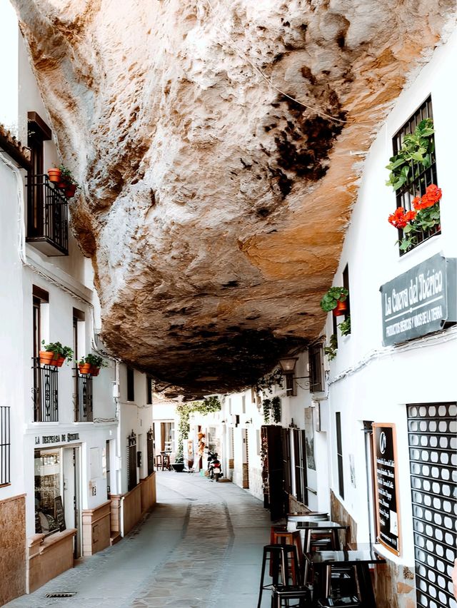 西班牙🇪🇸 ‖ Setenil-建在懸崖內的小鎮