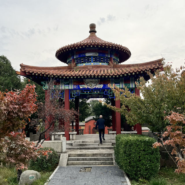 Hushan Park 虎山公园 — The Perfect Stop Between Dai Temple & Mount Tai Hushan Park 虎山公园 — The Perfect Stop Between Dai Temple & Mount Tai