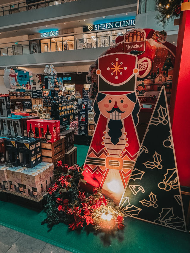 #MissFuInChengdu #SunwayGeoAvenue #ChengduFlavors #MalaLovers #SichuanFoodKL #KLFoodie ⸻ MISS FU I #MissFuInChengdu #SunwayGeoAvenue #ChengduFlavors #MalaLovers #SichuanFoodKL #KLFoodie ⸻ MISS FU I