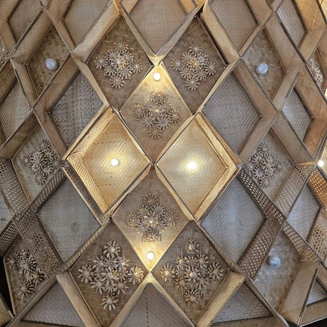 พิกัด : ถ่ายรูปต้นคริสต์มาส ทำจากไม้ไผ่+งานจักสาน