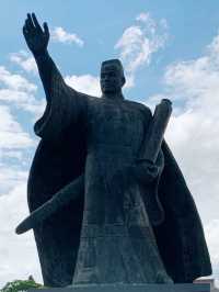 A Perfect Day in Kuching: Culture, Nature & Night Lights