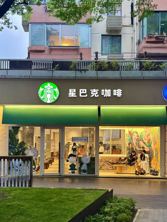 Winter in Shanghai — A Quiet Stroll Along Wukang Road ❄️