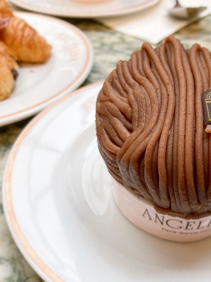 First Time in Paris? You Must Visit Here] Have an Elegant