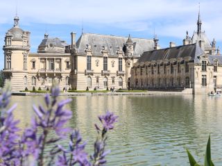 [A castle with stunning views that you can visit on the weekend] Chantilly Castle