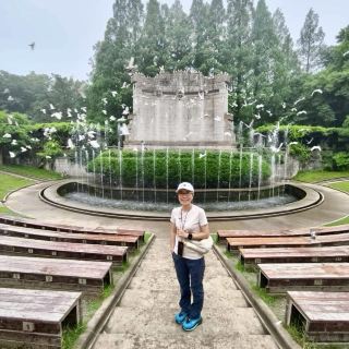 Sun Yat-sen Mausoleum & Music Stage, Nanjing | Climb 392 Steps & Meet a Sky Full of Doves.