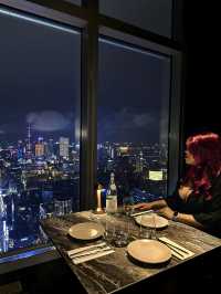 Dining with breathtaking views! ✨