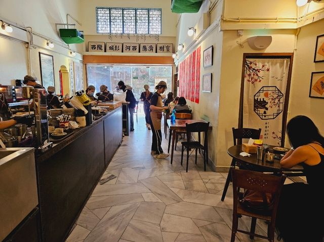 A traditional White Coffee breakfast at Dong Tai Kopitiam