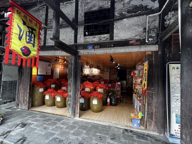 Beautiful Ancient City, lot's to see and do, a small taste of old Chinese tradition & culture.