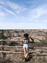 Exploring Alberta’s Dinosaur Capital — and Its Tiny Pub Town Gem