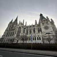 "Brussels in a Day: Chocs, Rocks, Delight!"