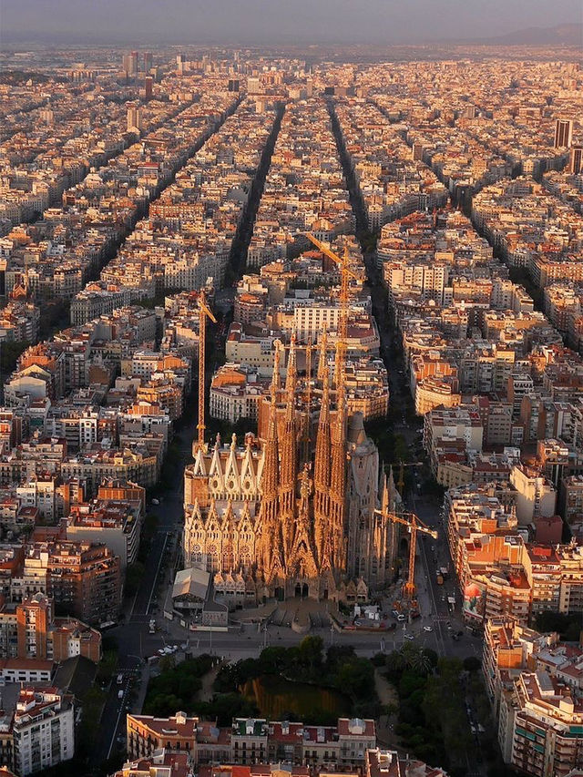 Barcelona: A Tapestry of Modernist Marvels🇪🇸