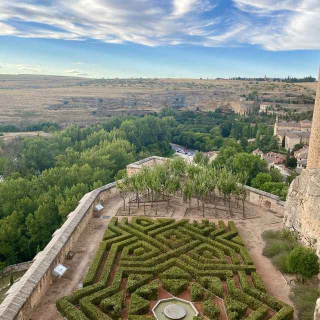 The Magical place of the Alcázar de Segovia 🇪🇸