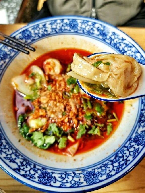 🇬🇧✨ Exploring Manchester’s Chinatown: A Mini Adventure in the Heart of the City! 🏮🐉🎒