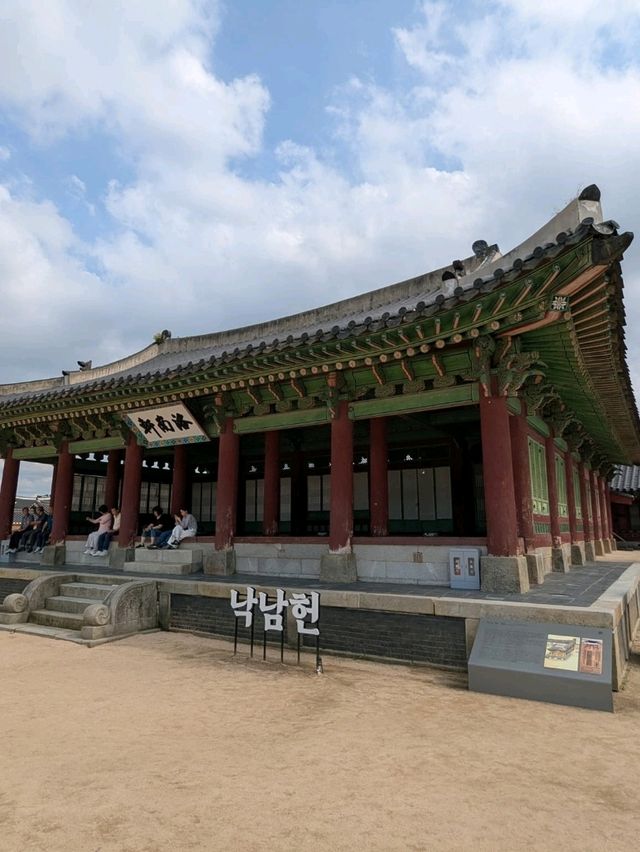 Seoul Bites & City Lights: Our Culinary Adventure in Korea's Capital