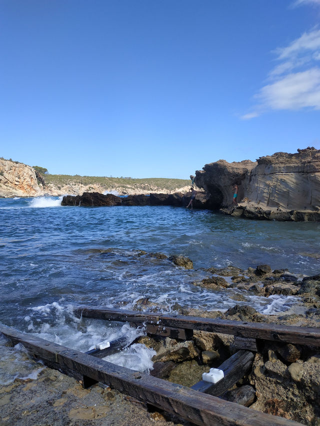 🏖️ One-Day Beach Tour in Ibiza – Sun, Sand & Crystal Waters ☀️🌴🚗