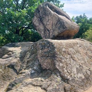 帕科茲德，有趣的地質構造，「平衡岩」