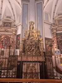 Els Secrets de la Catedral: From Gothic Grace to the Holy Grail