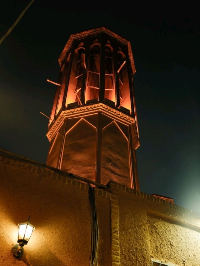 ✨Yazd: Persia’s Desert City of Windcatchers & Timeless Charm 🏜️🌅 ✨Yazd: Persia’s Desert City of Windcatchers & Timeless Charm 🏜️🌅