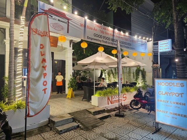 🇻🇳[호이안]호이안 큰길가에서 만난 배움의 맛, NOODLE House by STREETS