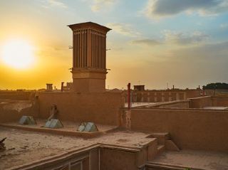 亞茲德的夕陽晚餐 