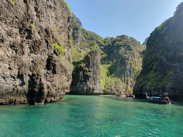 Бухта Ванг Лонг: тихий уголок на Пхи‑Пхи Дон Бухта Ванг Лонг: тихий уголок на Пхи‑Пхи Дон