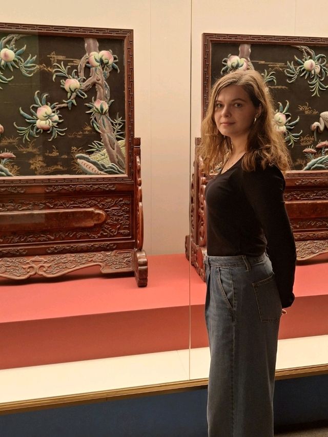 Шанхайский музей на Народной площади Шанхайский музей на Народной площади