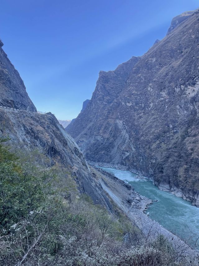 Tiger Leaping Gorge, Lijiang, Yunnan🍃🌿 Tiger Leaping Gorge, Lijiang, Yunnan🍃🌿