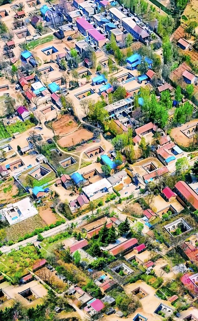 Shanzhou Dikengyuan| Underground Siheyuan in northern China