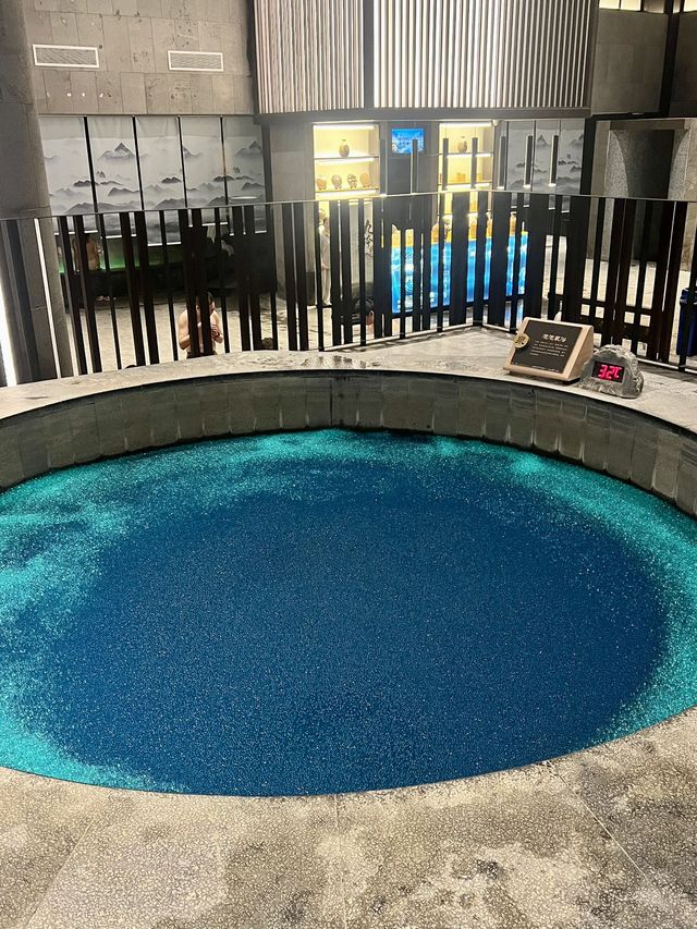 來哈爾濱，不止有洗浴，還有雪地火鍋溫泉