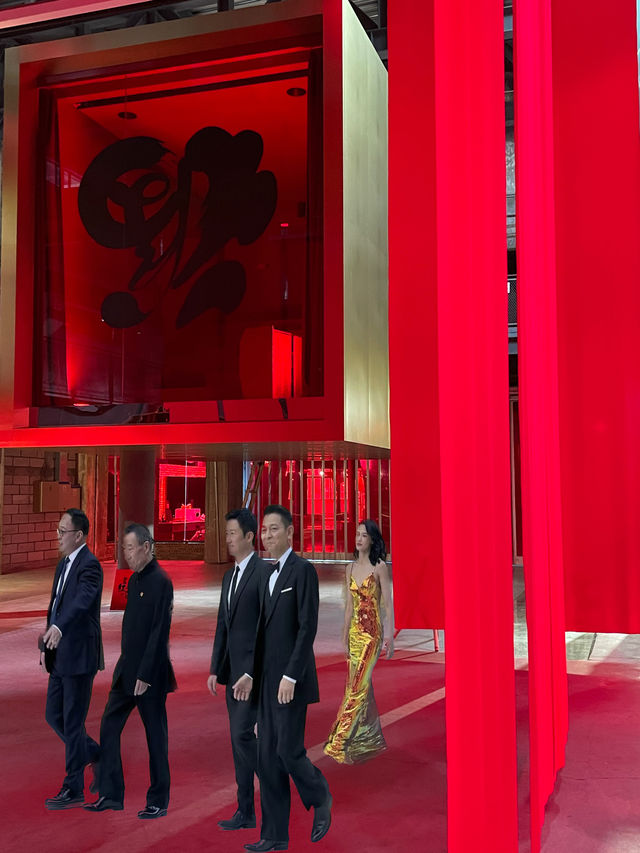 不愧是展覽界天花板｜當紅不讓｜太美了深圳新年限時免費新展