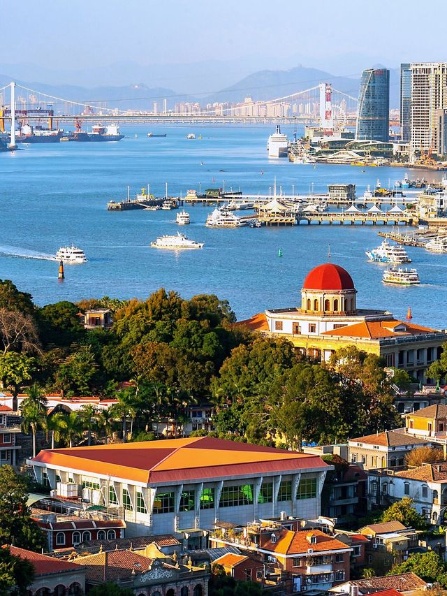 Explore the stunning perspectives of Gulangyu, Xiamen❗️Captured