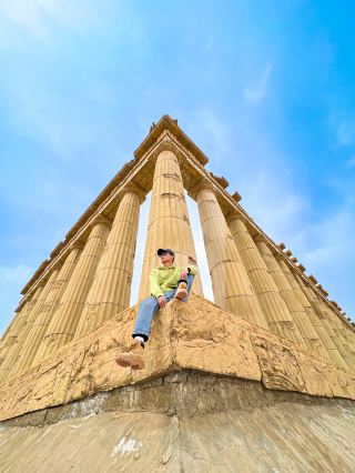 It's not that I can't afford to go to Greece or Egypt, but Lanzhou offers better value for money