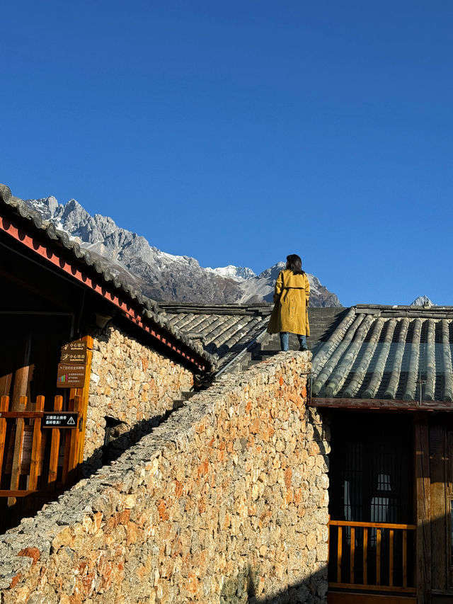 在麗江！！雪山下的村落