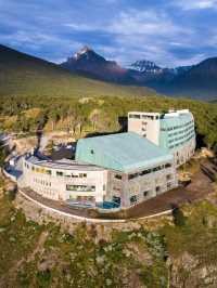 Ushuaia's Luxe Retreat: Arakur Resort & Spa 🏔️✨