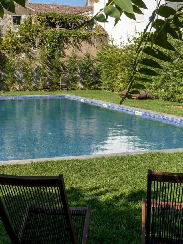 🌟 Luxe Sleeps in Evora: Royal Cocoa Palace 🌟