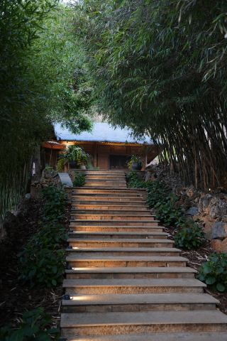 At the source of Erhai Lake in Dali lies a secluded ancient-style hotel
