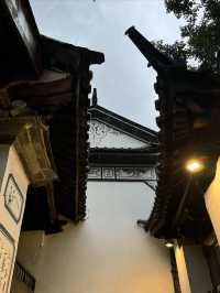 因為一家書店愛上一座城