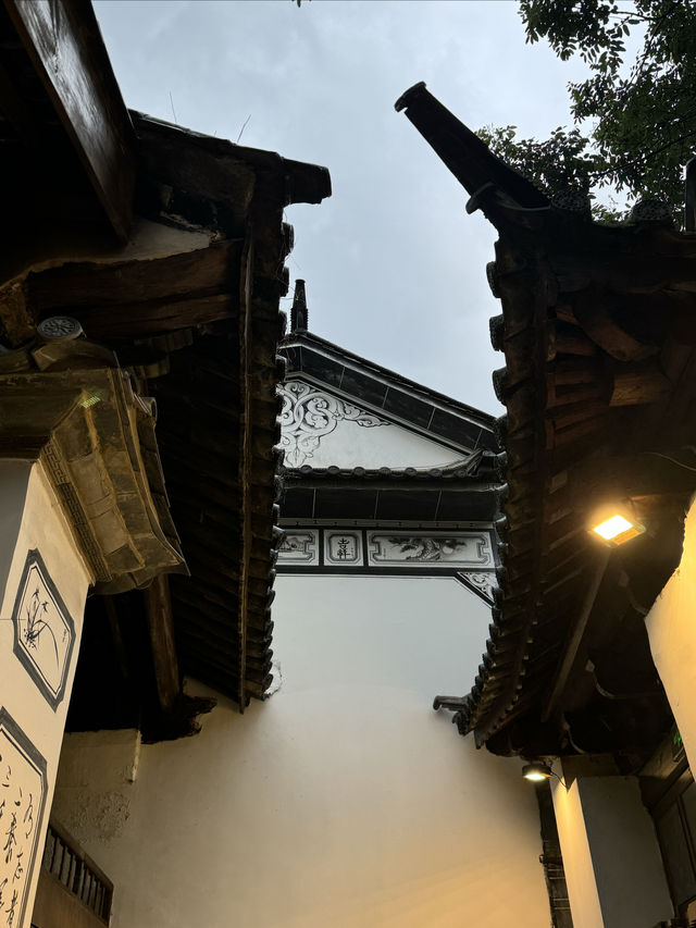 因為一家書店愛上一座城