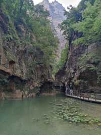 雲台山泉瀑峽。