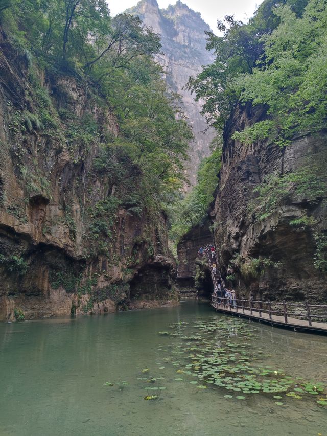 雲台山泉瀑峽。