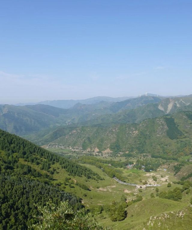 五台山，靈動佛光之地 。