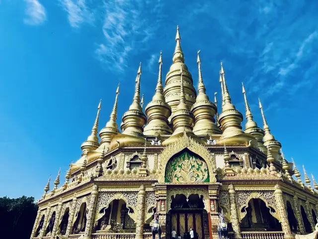 Xishuangbanna, a poetic and dreamy place. 