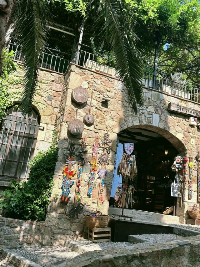 西班牙必去！Tossa de Mar 小鎮：解鎖絕美風景。。