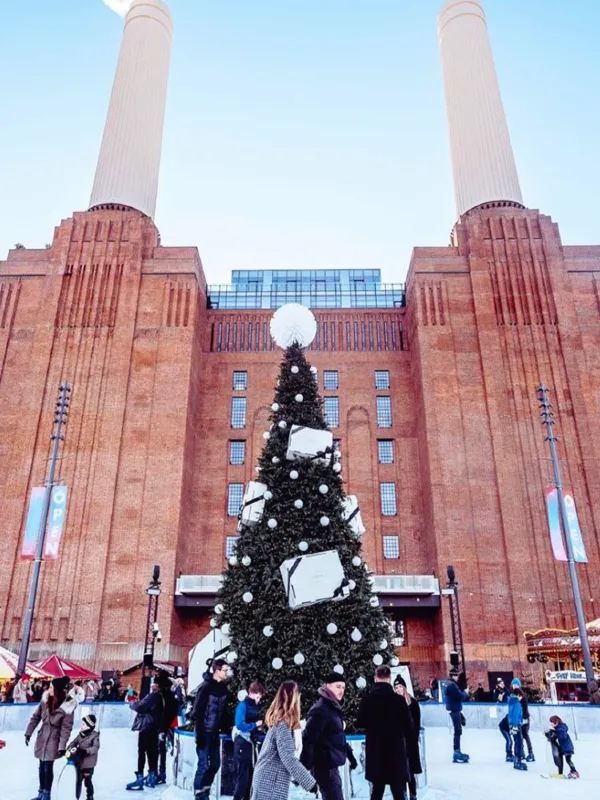 UK 2023 Christmas Ice Rink Collection: Winter's Exclusive Joy