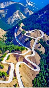 盤山公路，是青春的賽道，是夢想的起點。