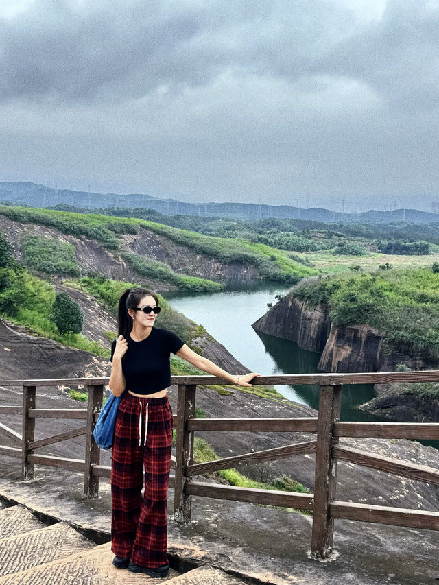 丹霞地貌太壯觀了！湖南旅遊必去郴州高椅嶺！