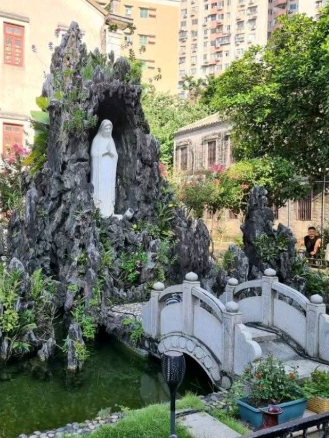 Sacred Heart Cathedral