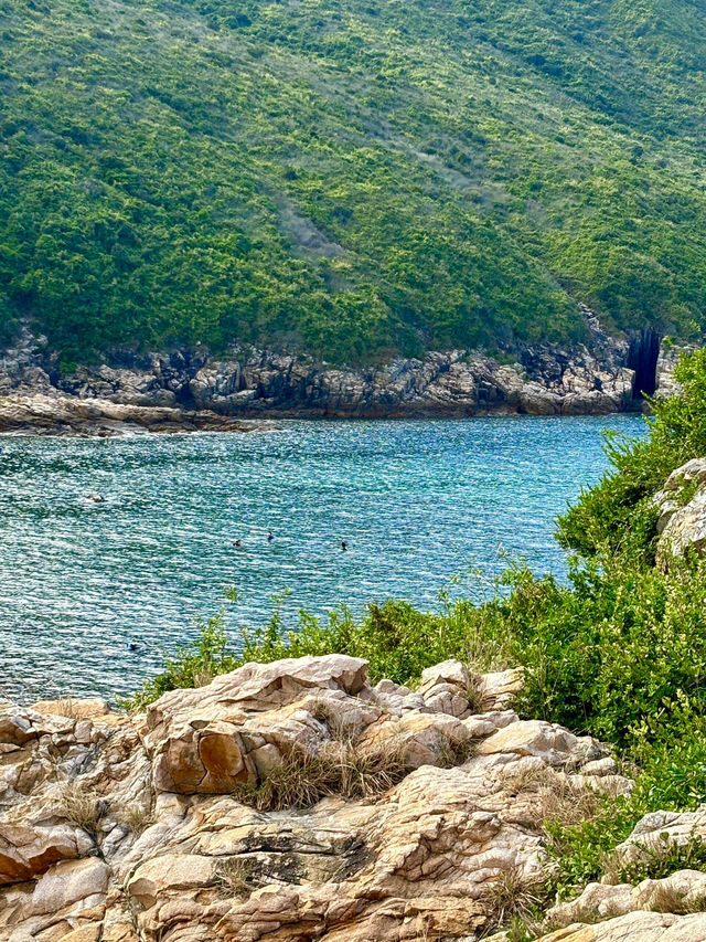  【翡翠琉璃海上的獨木舟漫遊：綠蛋島秘境探奇】
